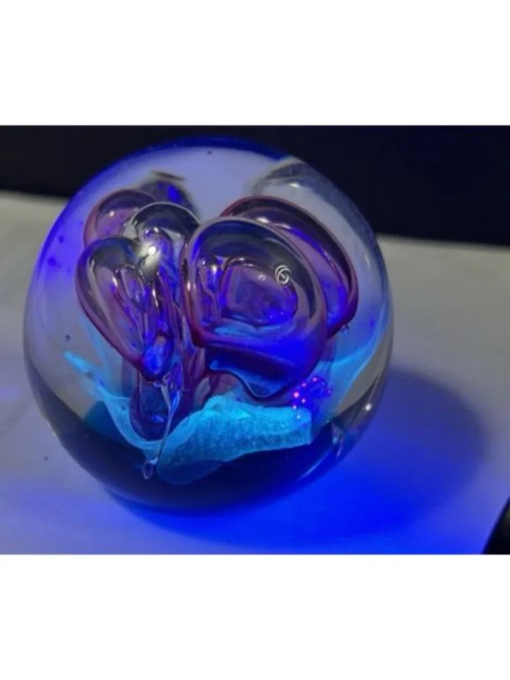 Dynasty Gallery Paperweight Collectible Handcrafted Art Glass Glows 2.5